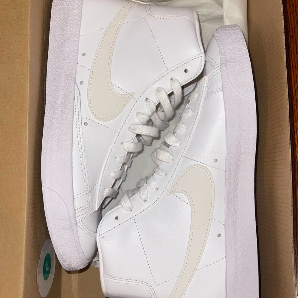 Nike Women’s White Sneakers with Cream Swoosh